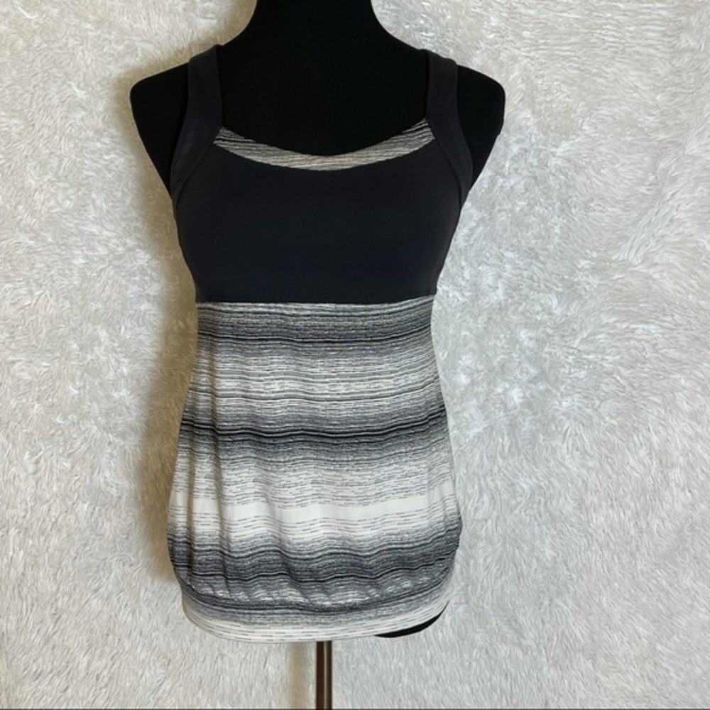 Athleta Black White Side Crunch and Punch Tank Top